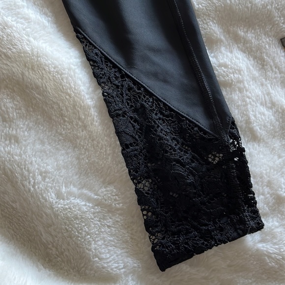 CELESTINE HIGH RISE LEGGING WITH LACE CONTRAST DETAIL XS - Picture 4 of 6